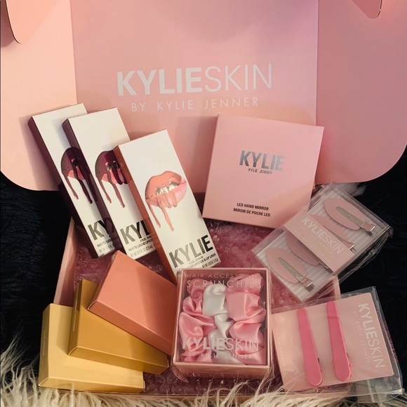 Kylie Skin and Kylie Cosmetics bundle - Picture 1 of 6
